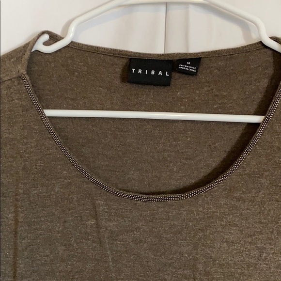 Tribal top with 3/4 sleeves - Picture 3 of 9